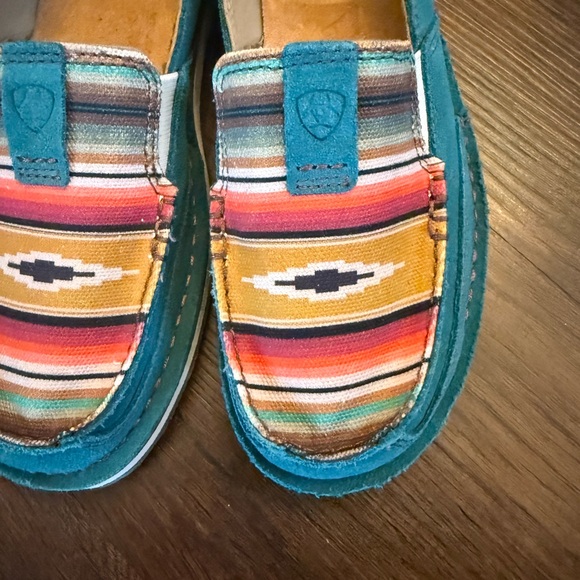 Ariat Women’s Cruiser Teal Suede Serape Southwestern Casual Shoes Size 9 - Picture 3 of 9
